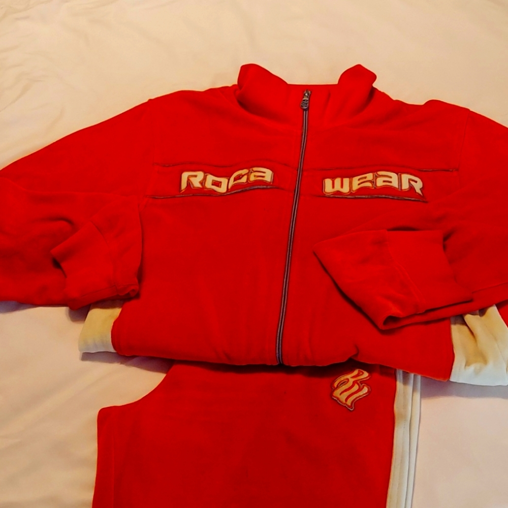 VINTAGE ROCA WEAR VELOR SWEAT SUIT - Picture 1 of 1